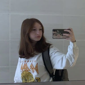 Meet your Posher, Carlie